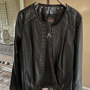 Bradley Bayou black leather lined zippered jacket. Eyelet trim. NWOT❣️